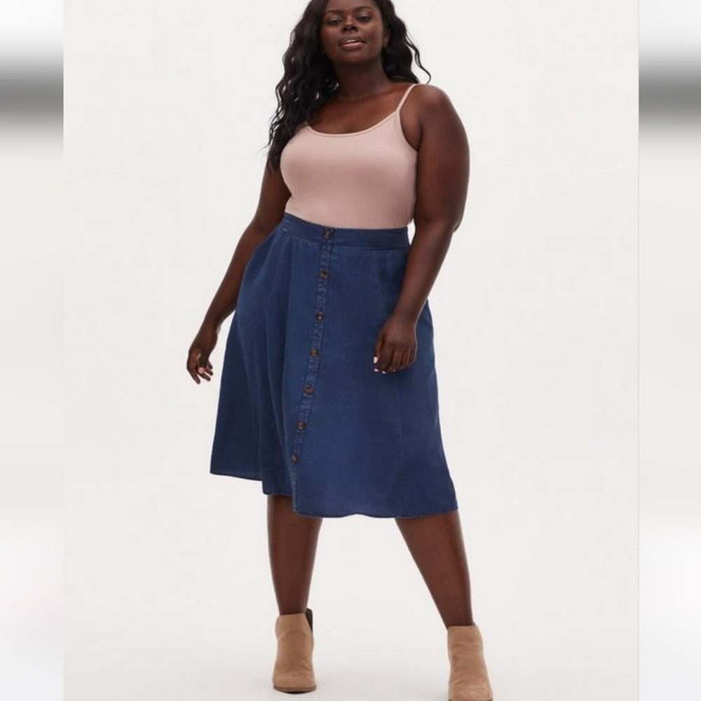 NWT Midi Chambray Button-Front Skirt - Picture 3 of 7